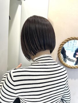 フィグバイアルテフィーチェ(fig by artefice) ぱつっとミニボブ