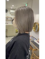 ハイク(HYKE)&nbsp;【HYKE】RYUJI 切りっぱなしボブシルバーグレー大人ボブ結べる