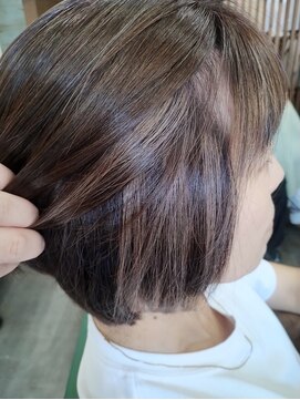 ビューティアンドスパ ガガ(GAGA) 白髪ぼかしハイライト