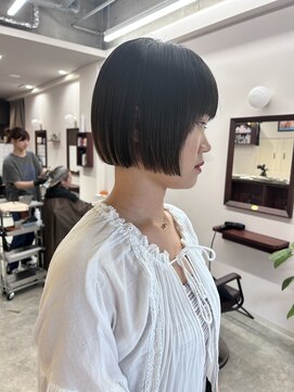 ルックアット(Look at) 【Look at】20代30代40代ミニボブ切りっぱなし