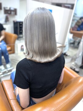 カルマ(KARMA) アッシュシルバー！