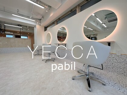 イェッカ パビル(YECCA pabil)の写真