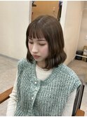 明るめベージュ