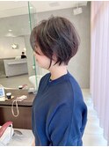 earthショートレイヤーボブミルクティー丸みショートボブ