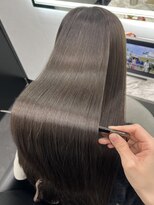 ピリオド 赤坂(Period.) ロングヘアーオリーブベージュカラー 髪質改善 赤坂見附