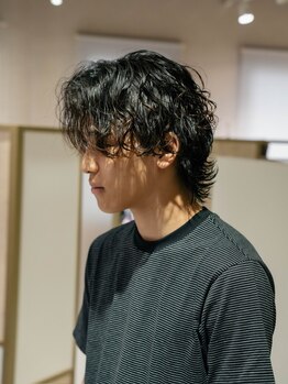 アレアル 広島並木通り店(ALEAR)の写真/毎朝のセットを楽に。お洒落で楽なパーマは大人メンズの必需品です。［メンズ/メンズパーマ/眉毛/広島］