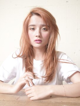 メゾンドイギー(MAISON de IGGY) おしゃれに決まるレイヤーくびれセミディ#ラベンダーカラー