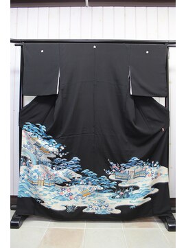 ルナクレセント (Luna crescent) 留袖LT-5 ¥11000~(着付料込み)