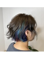 五角髪&nbsp;オーロラカラー的な呼びで良いかな？な、ボブ