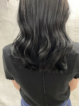 ロイジー(roijir) 【表参道 roijir】ブルーブラックカラー×ヨシンモリ巻き