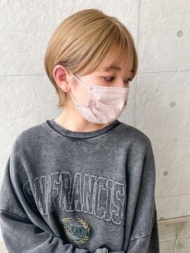 ニュウニュウ(NIU NIU) ベージュマッシュウルフ♪