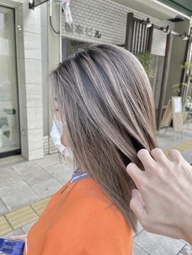 フェリア 松山(Feria) 【Feria松山】バレイヤージュ×グレージュ“石田幸輔”