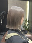 ヘイリーボブ×ベージュカラー