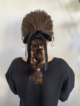 プリュム(Plume.) お呼ばれヘアセットポニーアレンジ