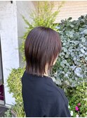 明るめブラウン×パツ切りボブ