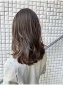 ほんのりグレージュがナチュラル可愛い！