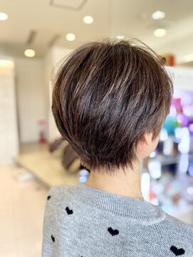 クール ヘアー ギャラリー 神明町店(COOL Hair gallery) 大人の美フォルムショートヘア 40代、50代