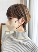 ショートくびれヘア顔周りレイヤーワイドバング_ba440971