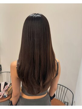 リリアーナ(LILIANA) レイヤーカット ロングヘア 髪質改善 縮毛矯正 トレンドヘア