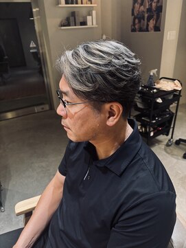 カミュー 高岳(CAMUE) 白髪ぼかしハイライト×シルバーカラー