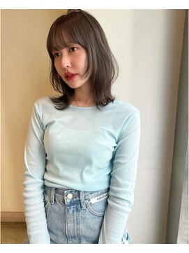 アクシス 栄店(`AXIS) 馬渕ミルクティーブロンド/ダークブルー/デジタルパーマ/栄