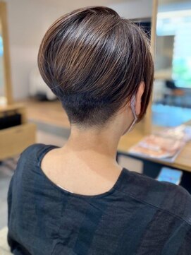 ザビー(THE B) 千葉美容院×本八幡×刈り上げショート×ハンサムショート