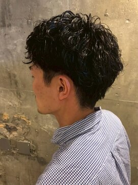 アコロン(acoron.) 10代/20代/ショート/刈り上げ/曲がる縮毛矯正/池袋メンズカット
