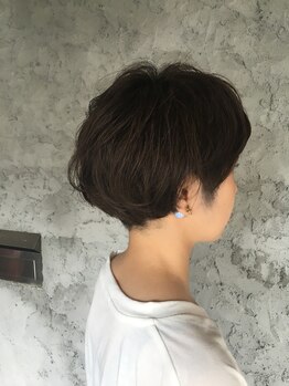 アンドノラ(&.nola)の写真/デザイン性を重視したオリジナルスタイルに。1人1人に合わせたカットで質感・ニュアンスを表現します