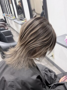 アンダーバーホワイト 広島 並木店(_WHITE) 広島バレイヤージュ/ハイライト/ブリーチダブルカラー