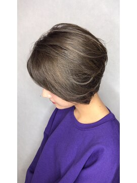 ラトリエ ブロカント 立川北口店(L'atelier BROCANTE) アッシュブラウン 似合わせカット 重めスタイル 透明感
