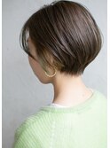 耳だしショートボブ×ダークグレージュ/マニッシュショート/30代