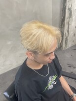 クロー(CROW)&nbsp;センターパート×ブロンド