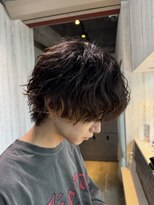 アクシー ヘアーアンドメイク(AXY HAIR&MAKE)&nbsp;緩め波巻きスパイラルセンターパート韓国風スパイラルパーマ