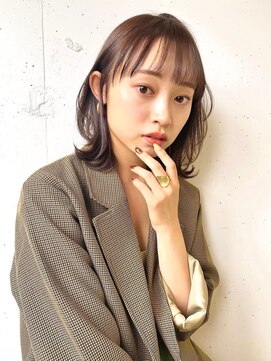 ヴェイン 渋谷(vain) 外ハネミディ 顔周りカット 韓国ヘア ダークブラウン