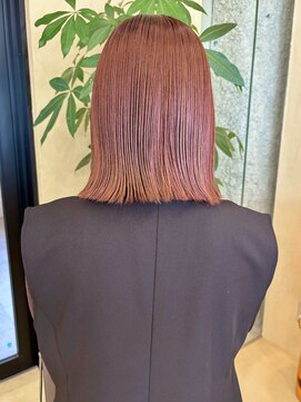 スニュウ(snuw) 切りっぱなしボブ小顔カットグレージュミルクティ