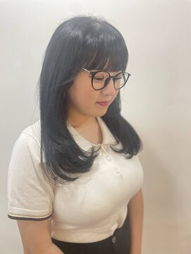 ヘアーアンドメイクアップモパ ロングレイヤー