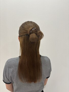 カぺリベラ テラス Capelli bella TERRACE カチモリハーフアップ