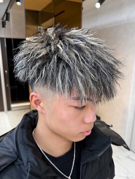 ルーシー 渋谷(LUCEY) ツイストマッシュホワイトメッシュパイルツイストパーマ