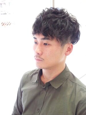 自然な立体感で朝のお手入れがラクになる【DISPATCH HAIR】のパーマstyle★ビジネスも休日もサッと決まる！