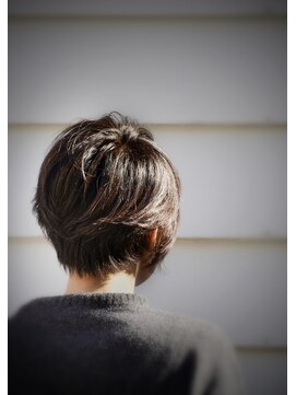 ダマーニ 表参道(DAMANI) 毛量が多く膨らむ髪もローライトカラーで立体的に