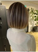 コンパクトボブ×バレイヤージュ_透けるナチュラルベージュ_