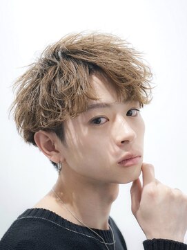 ゴールド 京都(GOALD) センターパートツイストパーマスパイラルパーマメンズパーマ