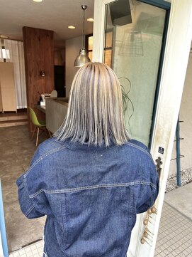 ピーブランズヘアー 大野城コモレビ(P-brandshair onojo Komorebi) アンブレラカラー　gray×gold