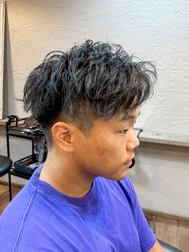 ミオ ベガ(Mio'' VEGA) アップバングショート