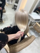 カリーナ(CARINA)&nbsp;ブリーチ修正/ホワイトベージュ