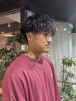 ヘアーアンドメイク ビス(HAIR&MAKE bis)&nbsp;ツイストスパイラルパーマ／メンズ【唐木彩華】