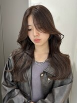 ユーフォリア 渋谷グランデ(Euphoria SHIBUYA GRANDE)&nbsp;ココアブラウン　センターパート　レイヤーカット