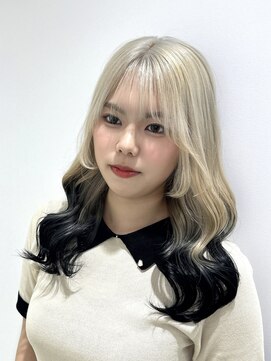 ブラウン(Brown) ホワイトベージュ/ルーツカラー