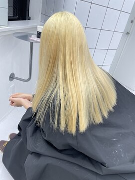 ギア(GEAR.) 三宮ブリーチ【抜きっぱなしブロンド】