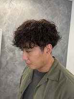 シロ(SHeIRO)&nbsp;波巻きシャドウパーマ